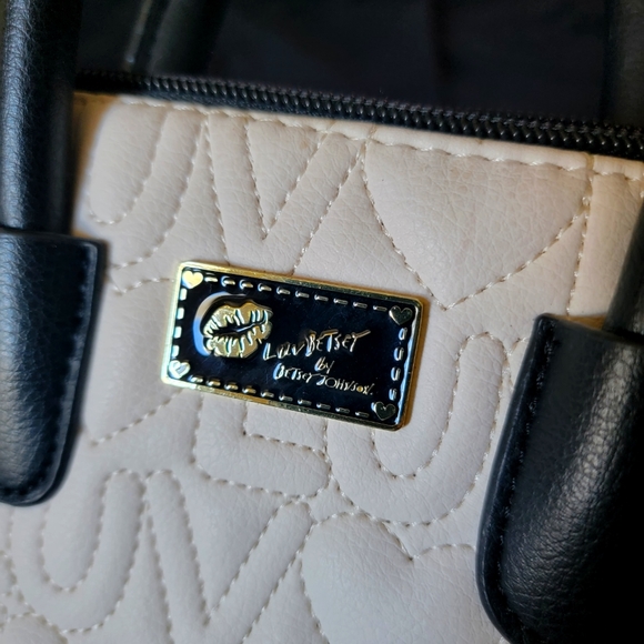 Betsey Johnson "Luv" Purse - Picture 2 of 8